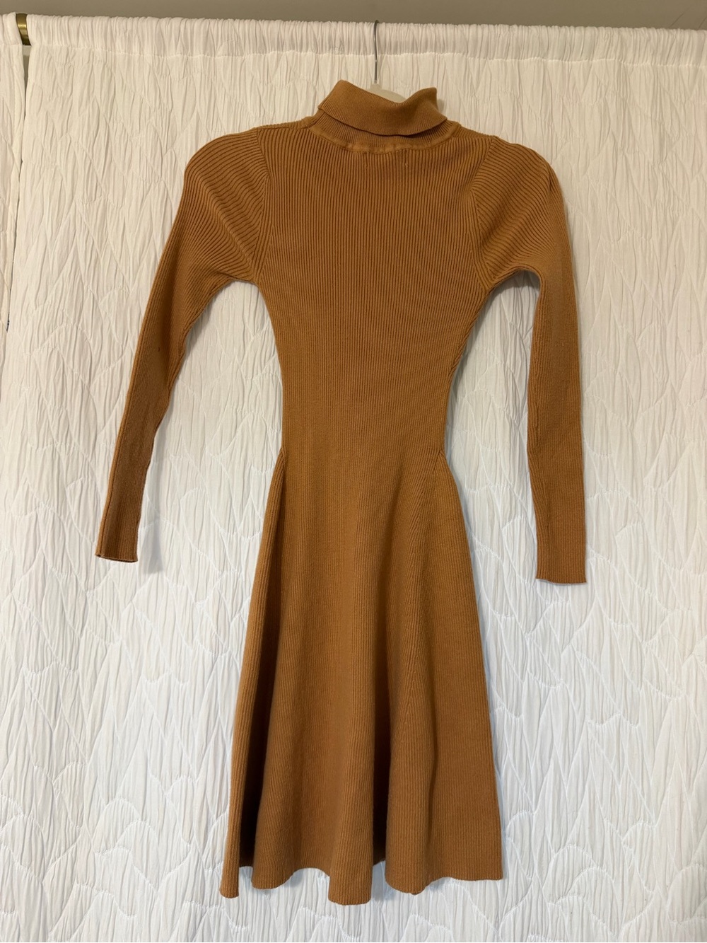 Ribbed Turtleneck Long-Sleeve Knit Dress - Brown